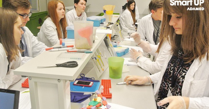 Młodzi naukowcy na tropach białek – pierwsze warsztaty ADAMED SmartUP Academy 