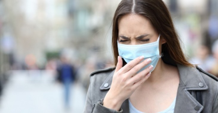 Nie tylko COVID. Jak smog, maseczki i chore budynki działają na układ oddechowy?