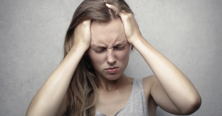 Przyczyny pulsującego bólu z tyłu głowy